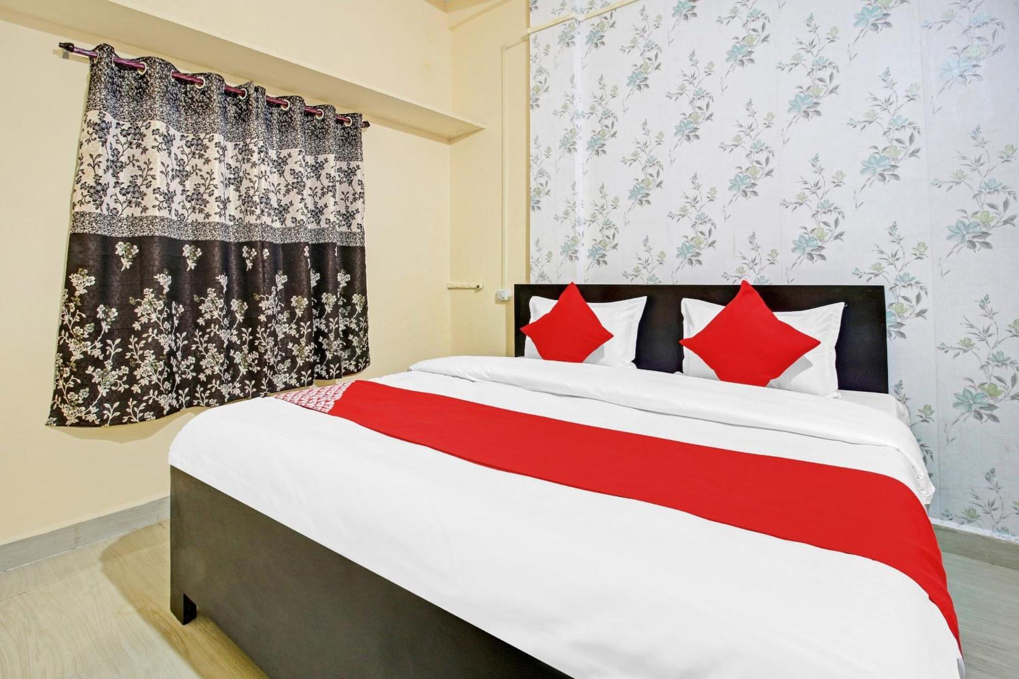 Capital O 85877 Hotel Red N Blue Bhopal Exterior foto