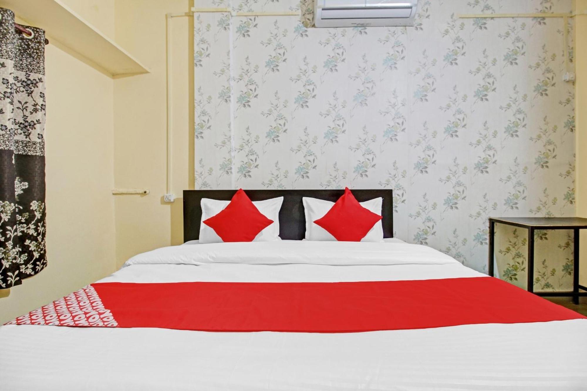 Capital O 85877 Hotel Red N Blue Bhopal Exterior foto