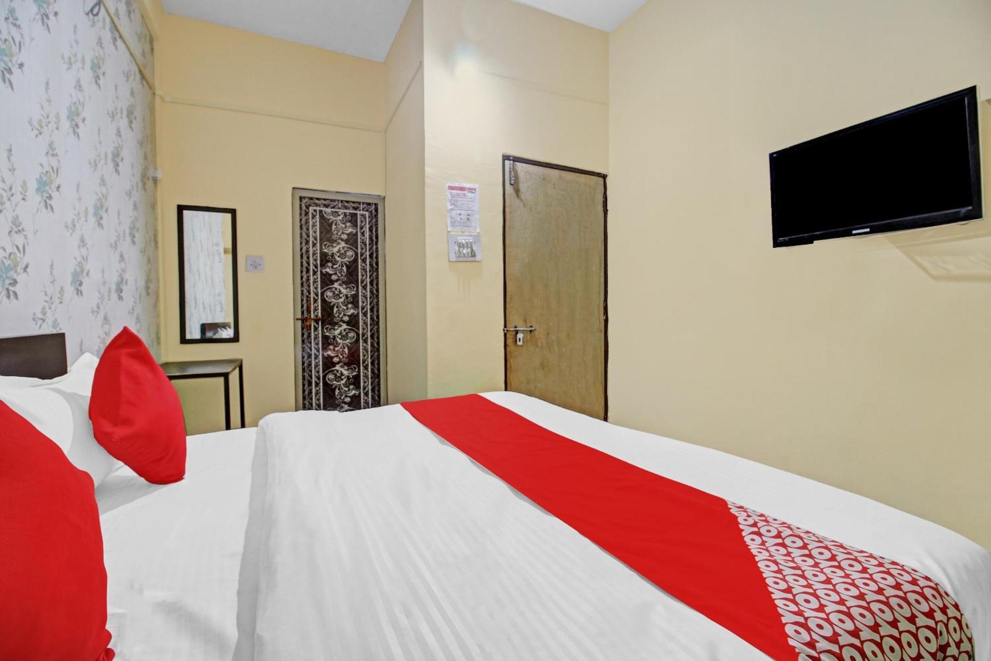 Capital O 85877 Hotel Red N Blue Bhopal Exterior foto