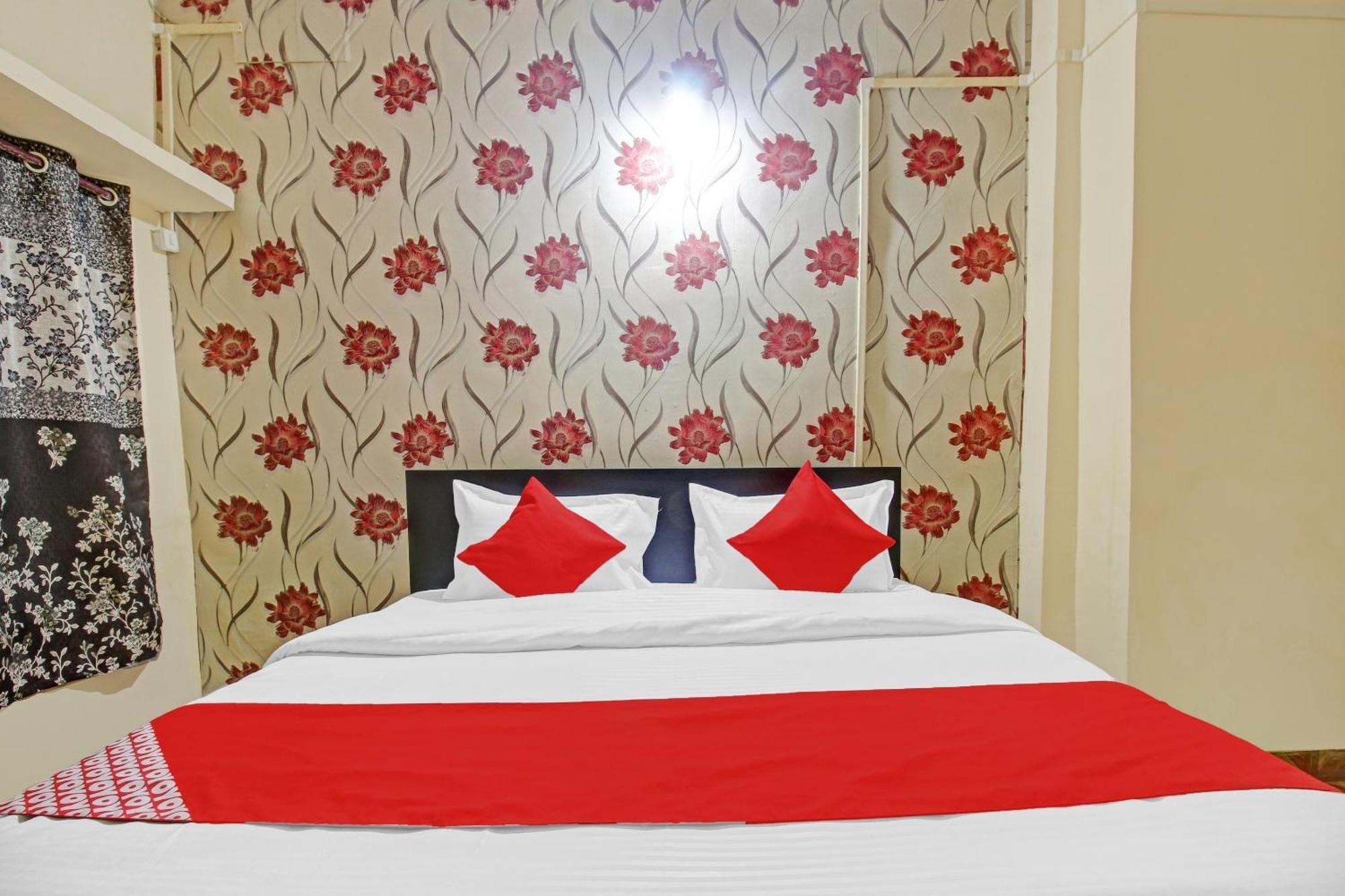 Capital O 85877 Hotel Red N Blue Bhopal Exterior foto