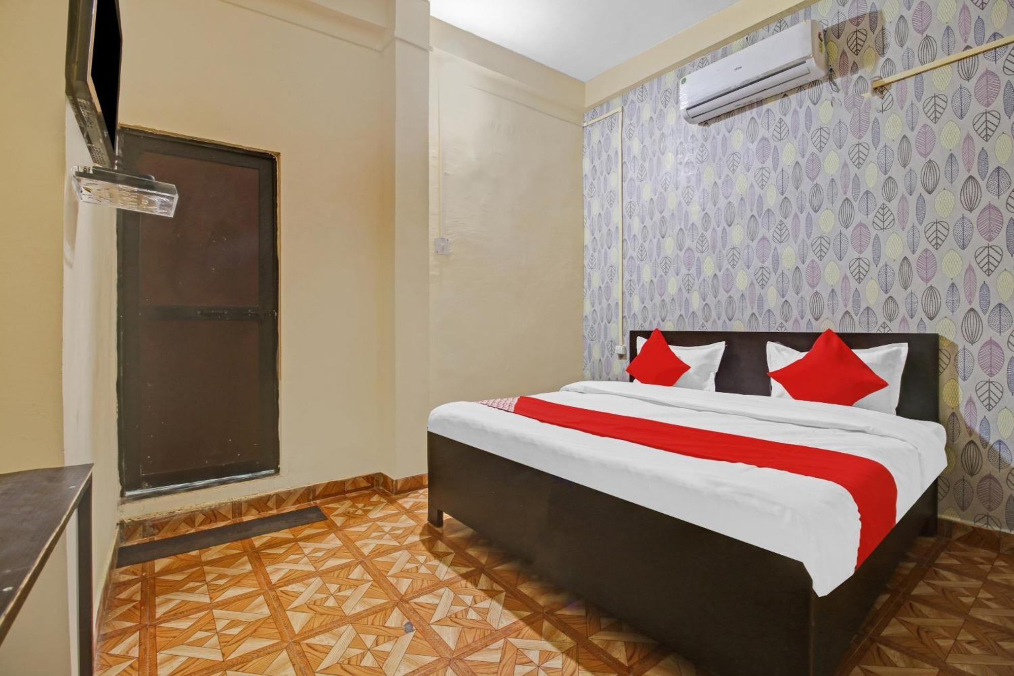 Capital O 85877 Hotel Red N Blue Bhopal Exterior foto